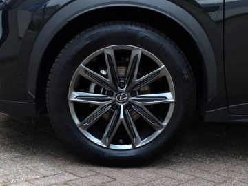 Lexus LBX